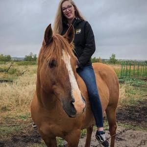 Meet your Posher, Julia ann